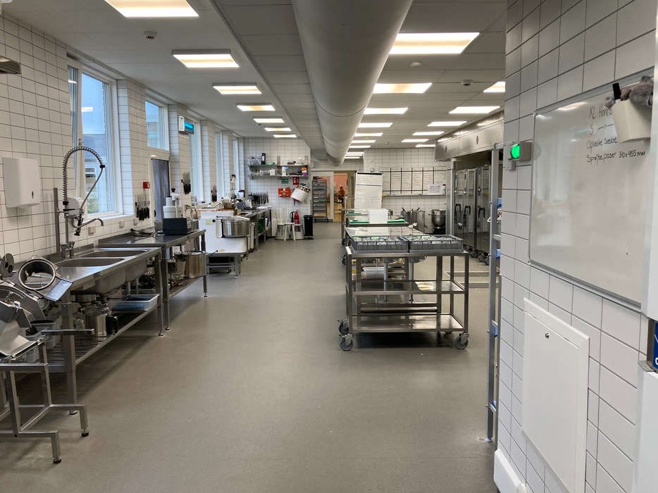 De drager til Rnne for at f politikerne i tale