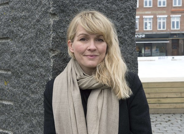 Sangerinden fylder rundt