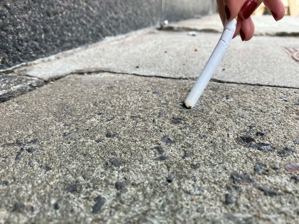 I strid med egne regler: Bornholm investerer i vben og tobak