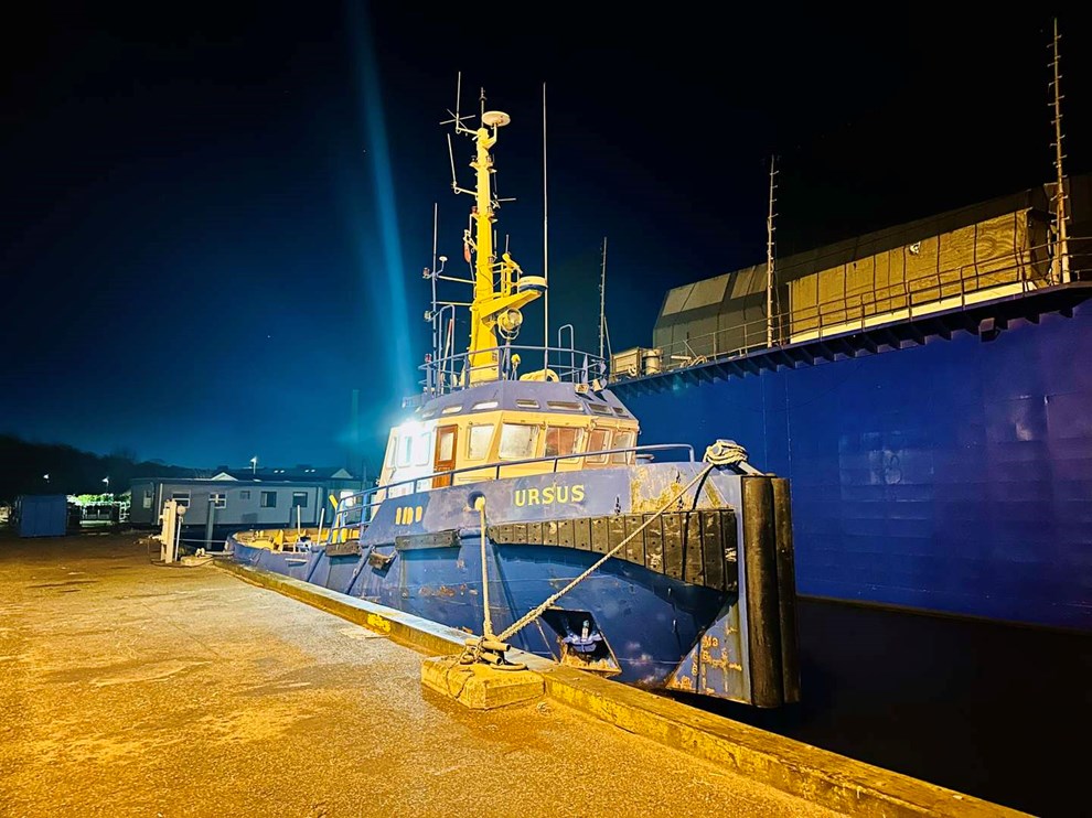 Havnens slbebd sendt p lang rejse 