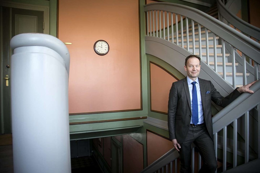 Professor vil have retsprsident undersgt