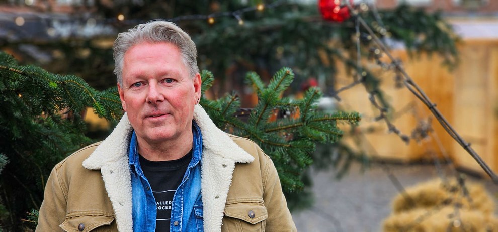 Forlod Bornholm efter farens d�d. Nu er han tilbage med en sang