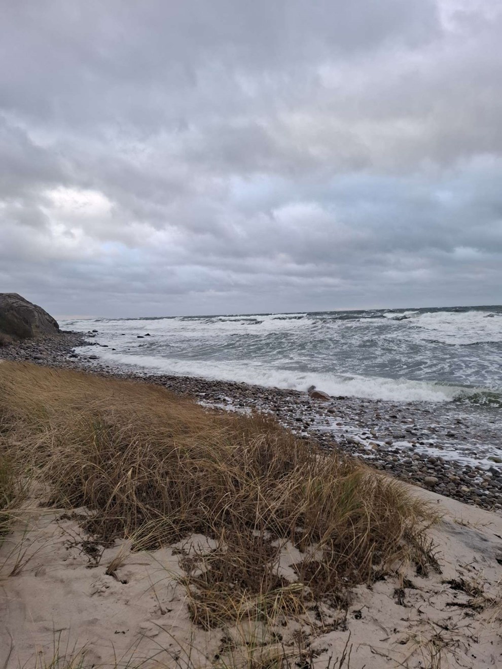 Dagens billede: Stormen raser ved Hasle strand