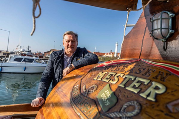 Fylder 70: � Jeg kravler stadig op i masten