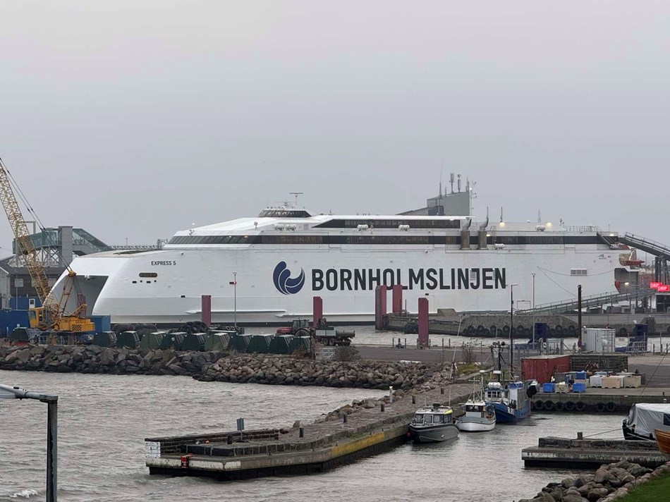 F�rgen sejler 19 minutter i h�j fart