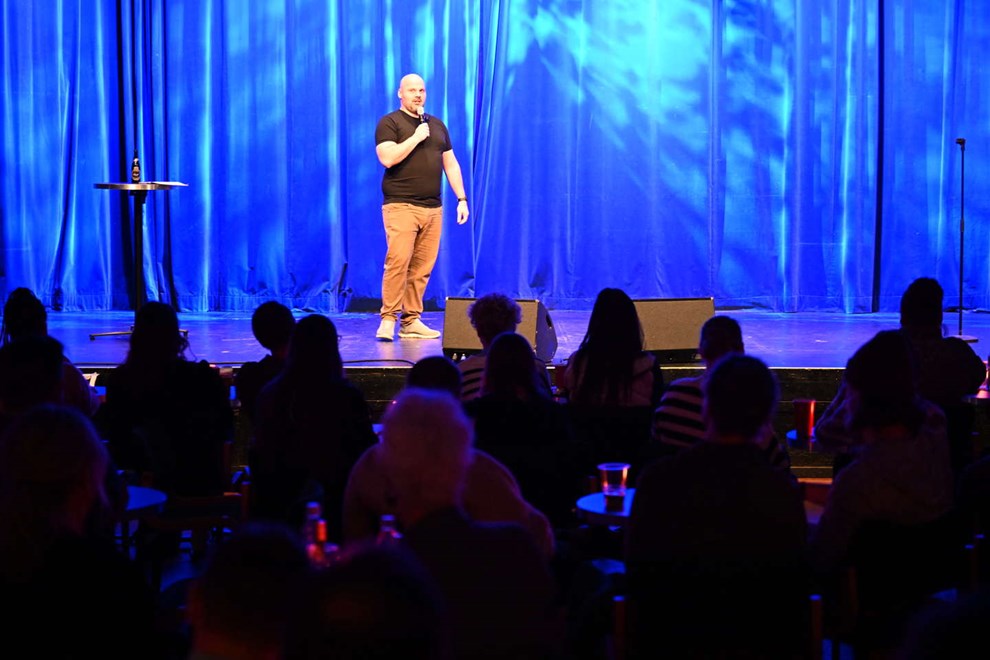 Latter fyldte Musikhuzet