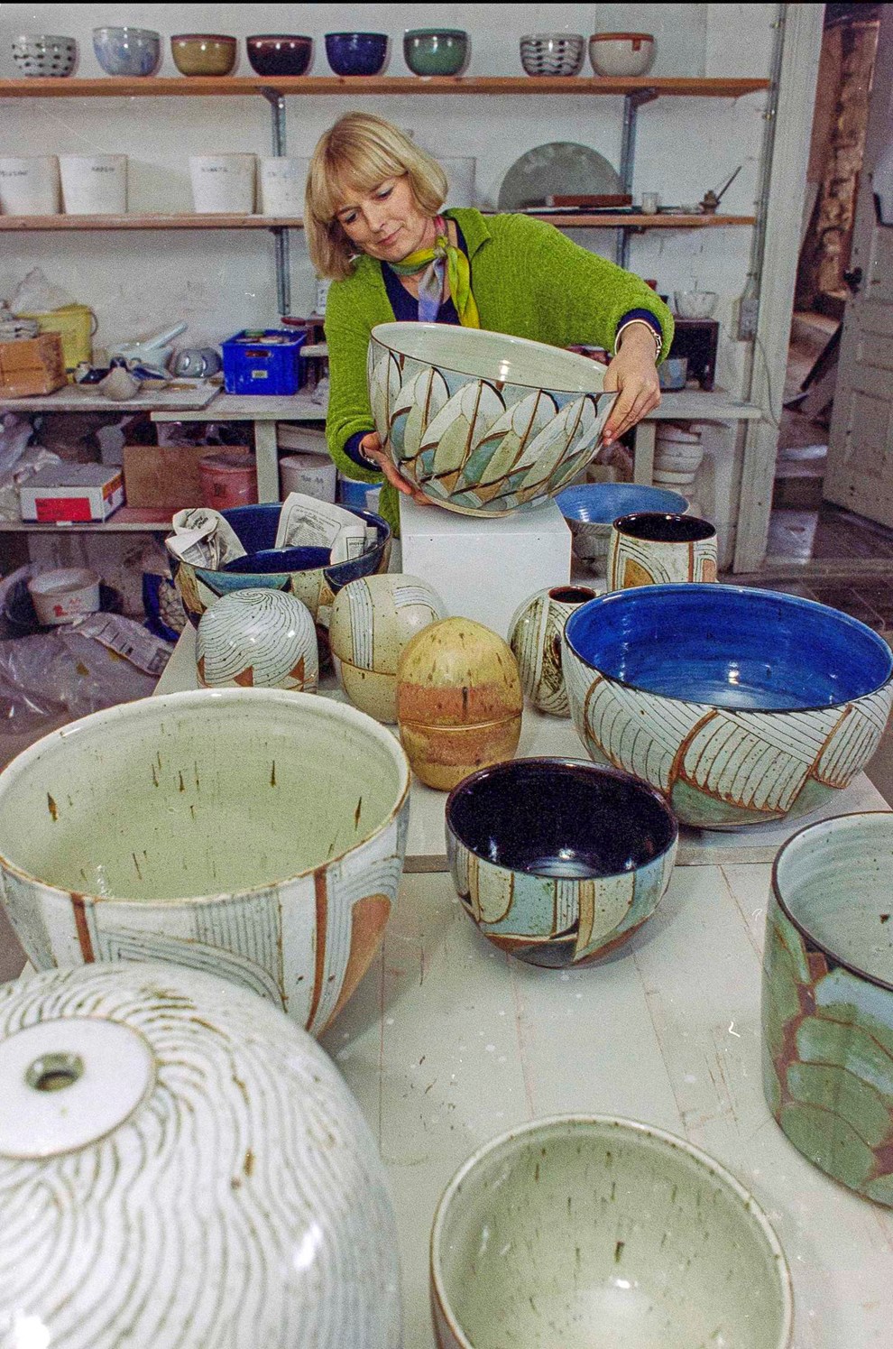 Fabrik �bner nye udstillinger