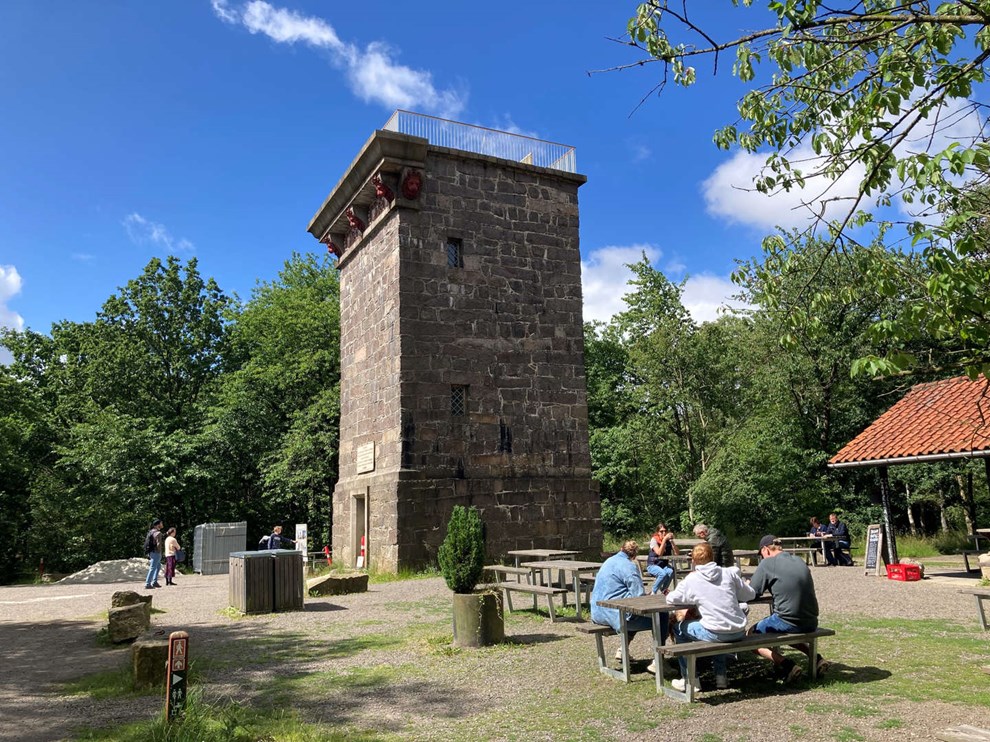 Millioner til Kongemindets tårn på spil