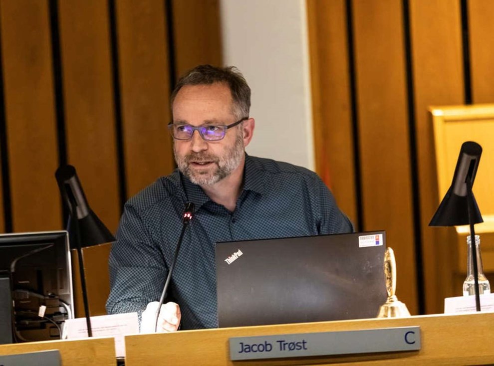 n ting overrasker Trst i konflikten mellem Rnne Havn og Molslinjen