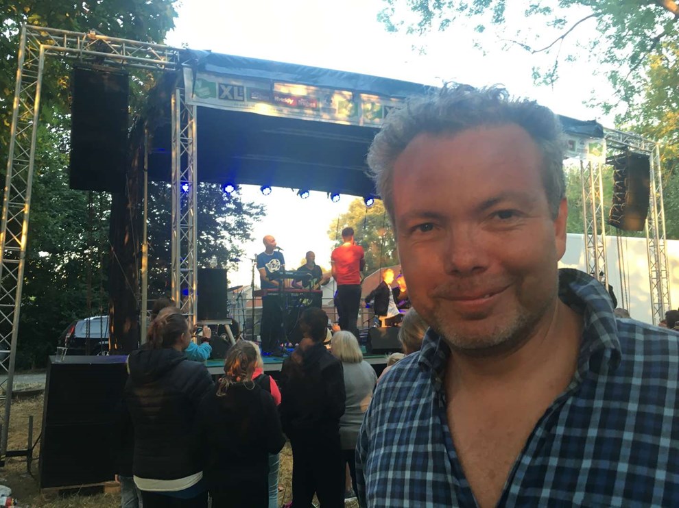 Kendt sanger gæster Vennepunktet Kendt sanger gæster Vennepunktet