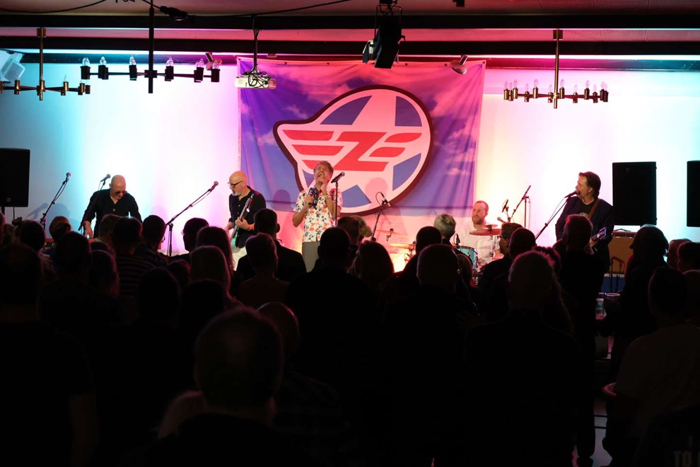 Feststemning p� kroen
