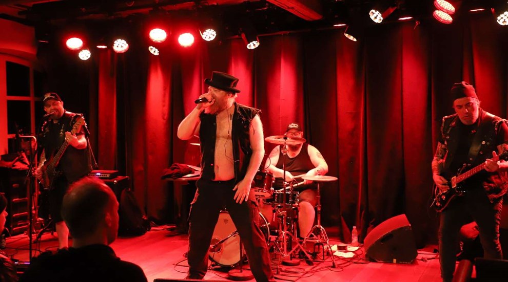 Undergrunden kom op til overfladen i Raschs Pakhuz