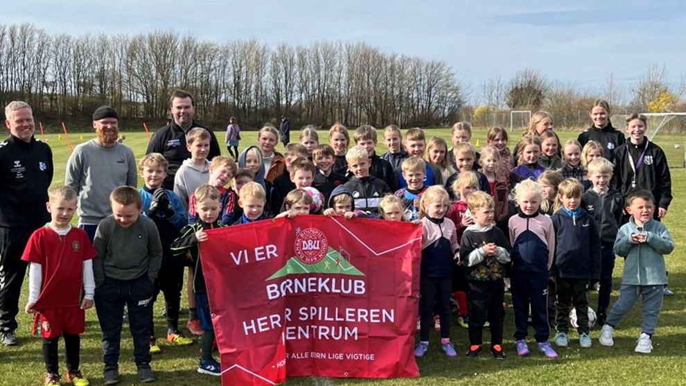 ASG h�dres: G�r noget s�rligt for b�rnefodbolden