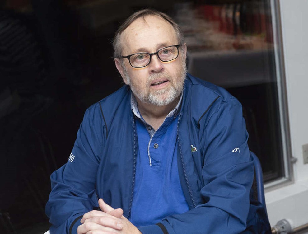 Nu er Alf fodboldformand for en klub uden fodboldhold