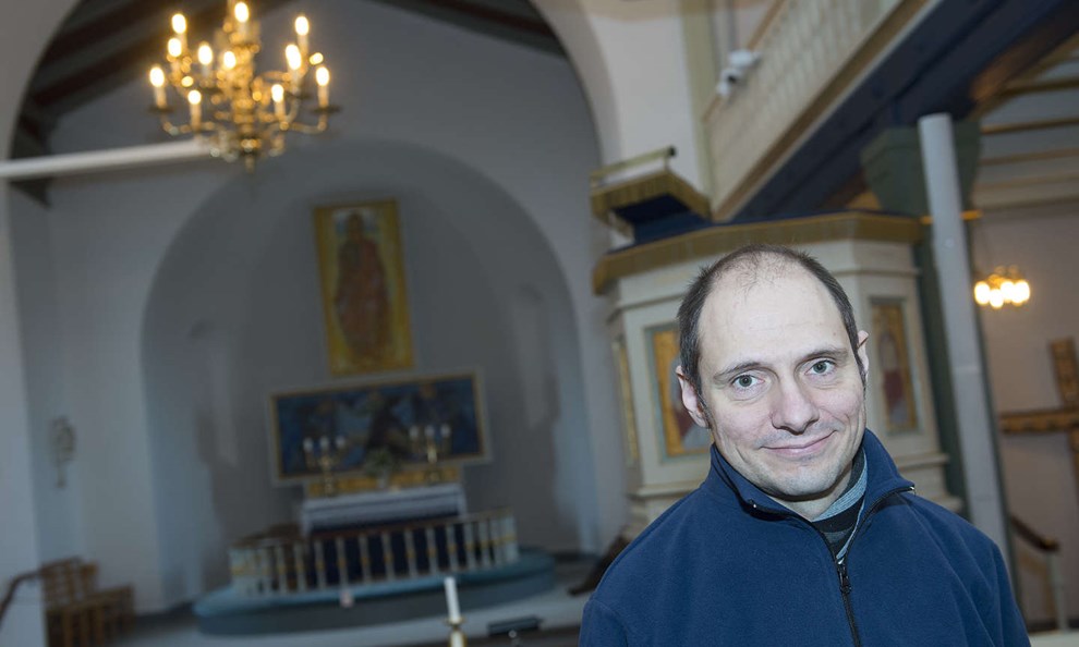 Inden s�ndag: Rettighed eller v�rdighed?