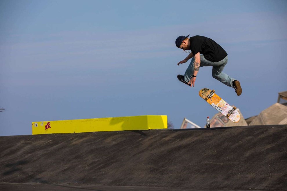 'Skal vi ikke starte en skateskole?': Sebastian er nu flyttet til Bornholm 