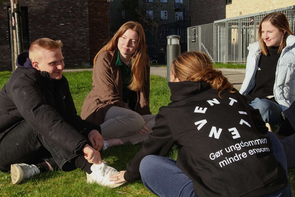 Ensomme unge f�r ekstra hj�lp