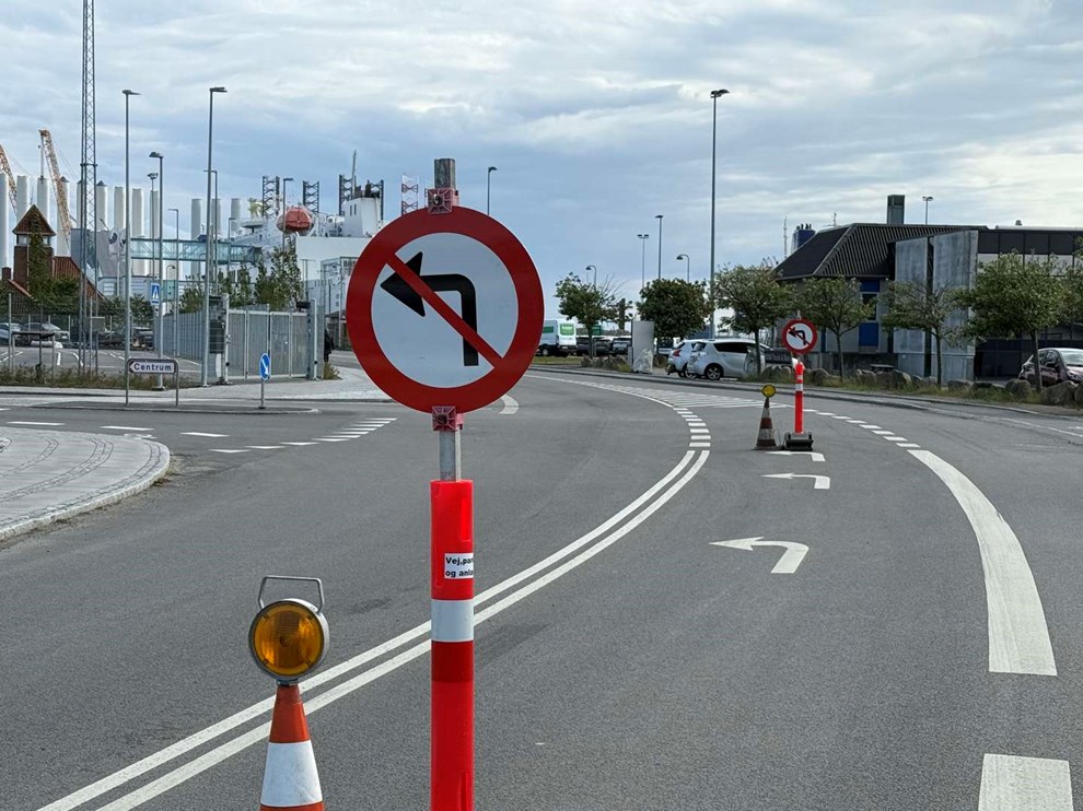 Trafikken l�gges om ved f�rgen