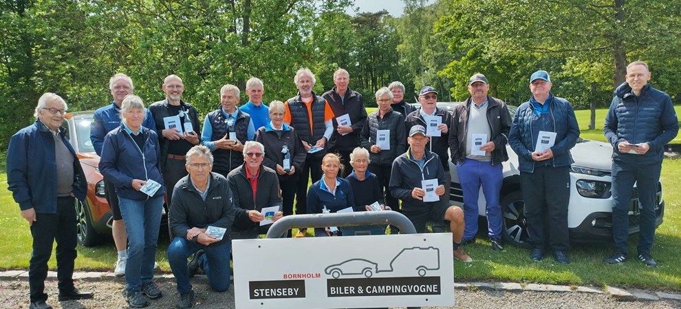 Frisk vind lagde d�mper p� golfspillerne