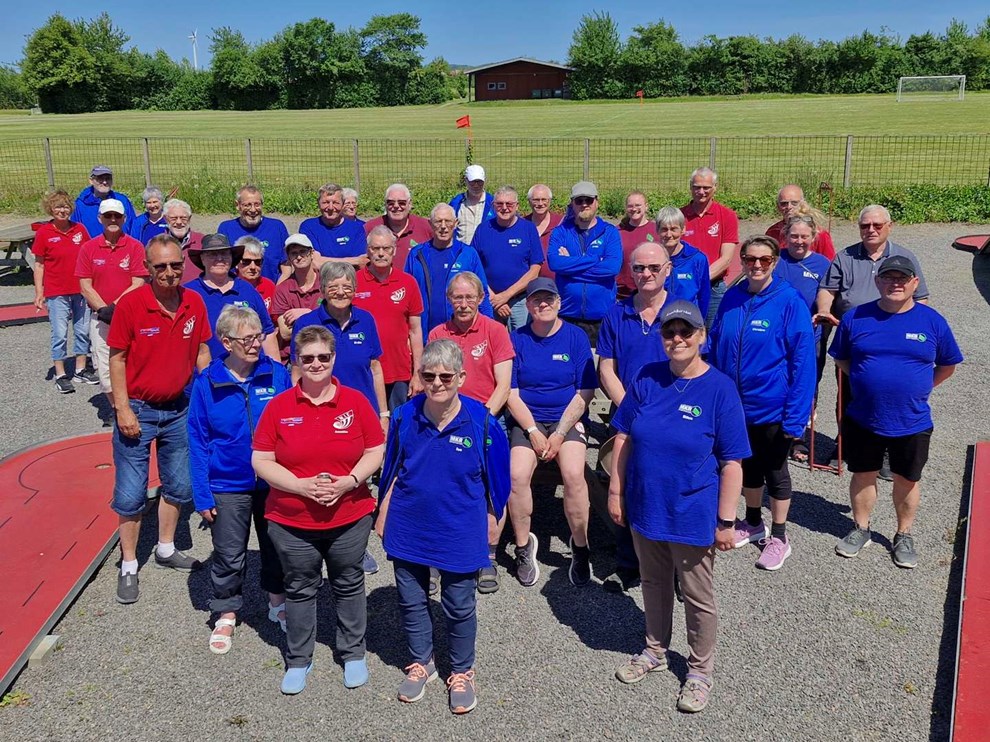 Måtte deles om førstepladsen Måtte deles om førstepladsen