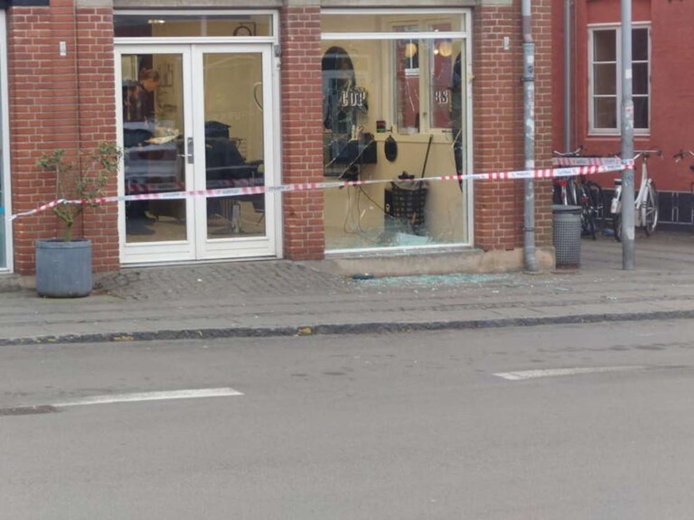 Søger vidner: Mødte ind til smadret rude Søger vidner: Mødte ind til smadret rude