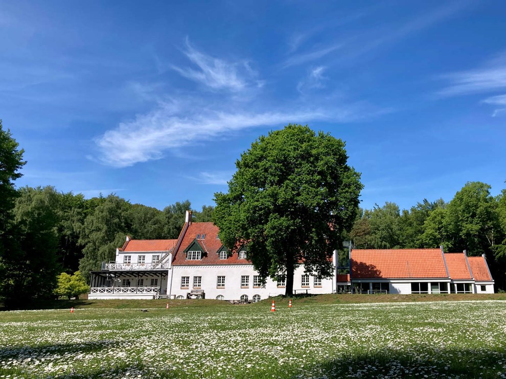 Tre forslag til en fremtid for efterskolens bygninger