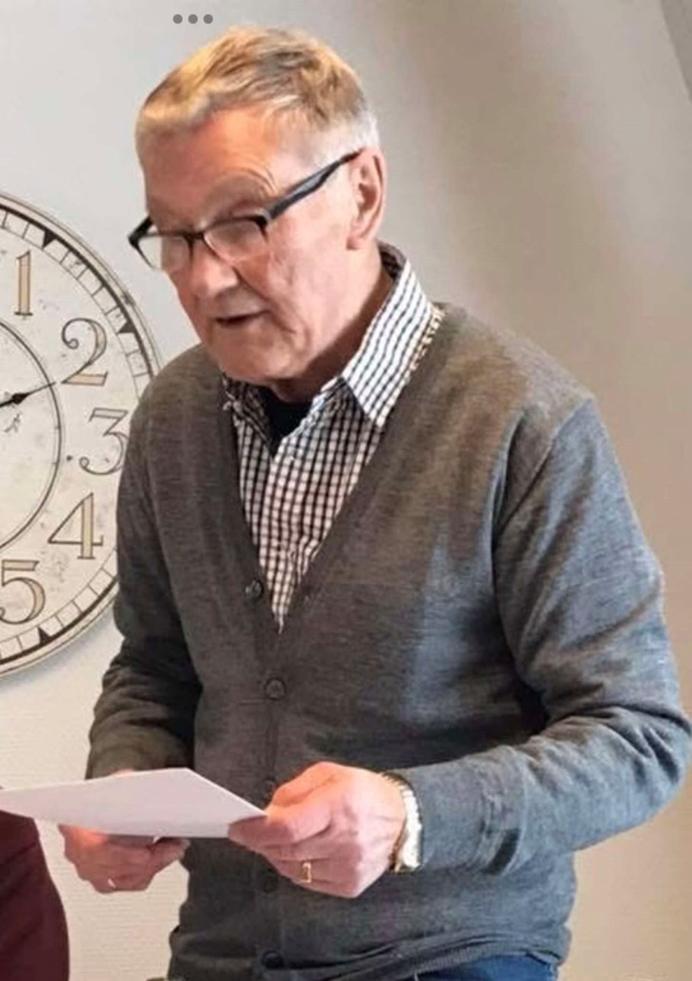 Han gjorde meget for Aakirkeby  og modtog byens psknnelse 