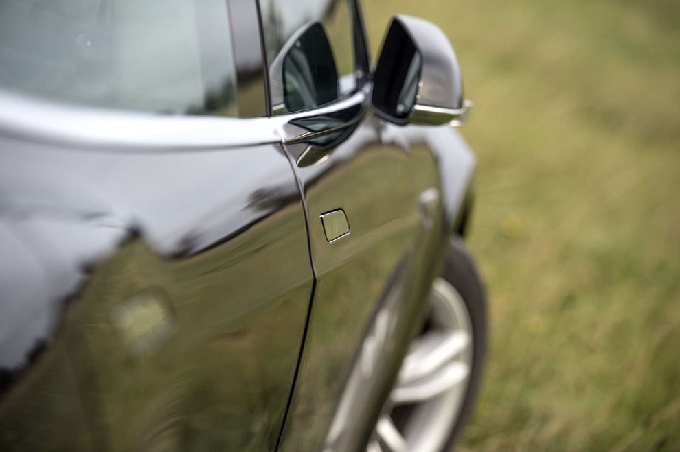 Tesla i fremgang � elbilerne buldrer afsted