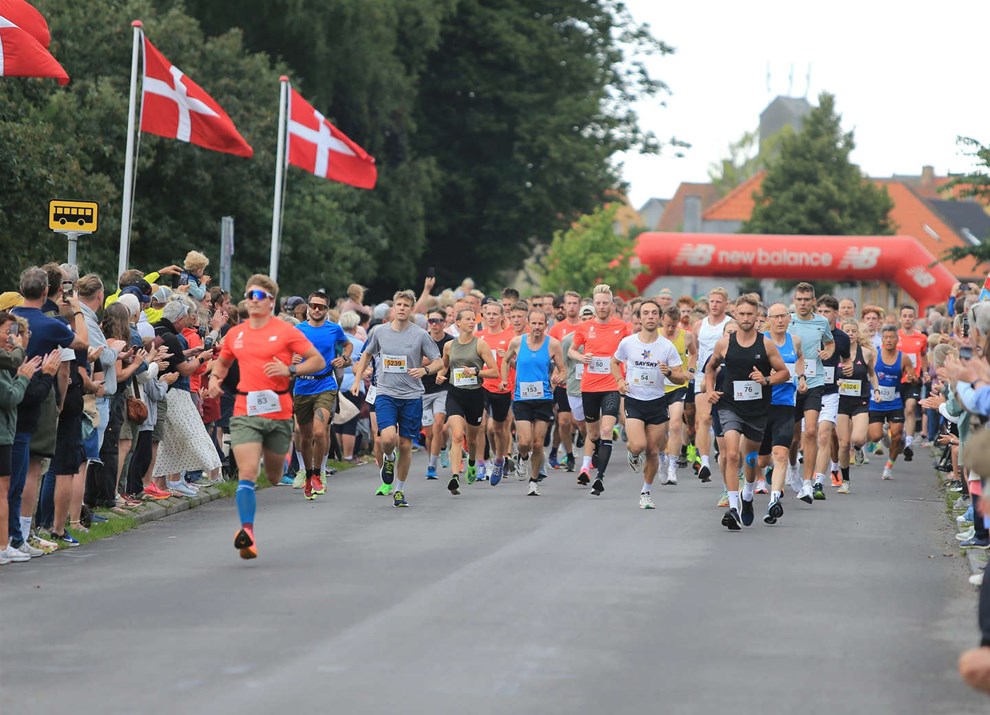 Konsulent skal ud at l�be for at skaffe tilflyttere