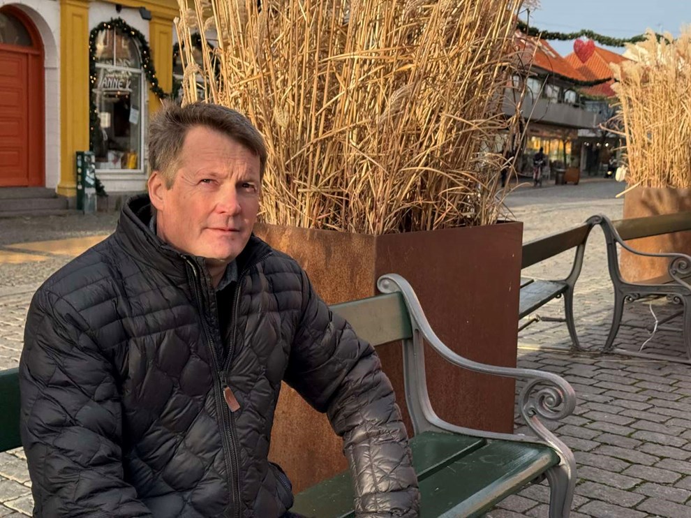 Vil sælge alle sine ejendomme: 'Mine rådgivere og andre synes, at det er åndssvagt' Vil sælge alle sine ejendomme: 'Mine rådgivere og andre synes, at det er åndssvagt'