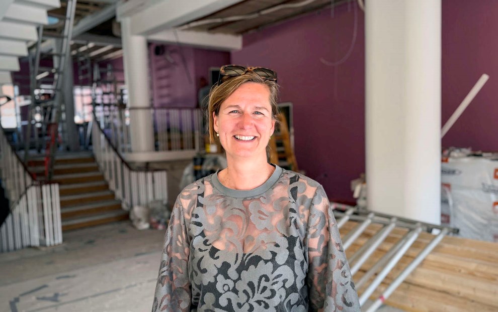 Det nye folkehus afsl�rer �bningsdag