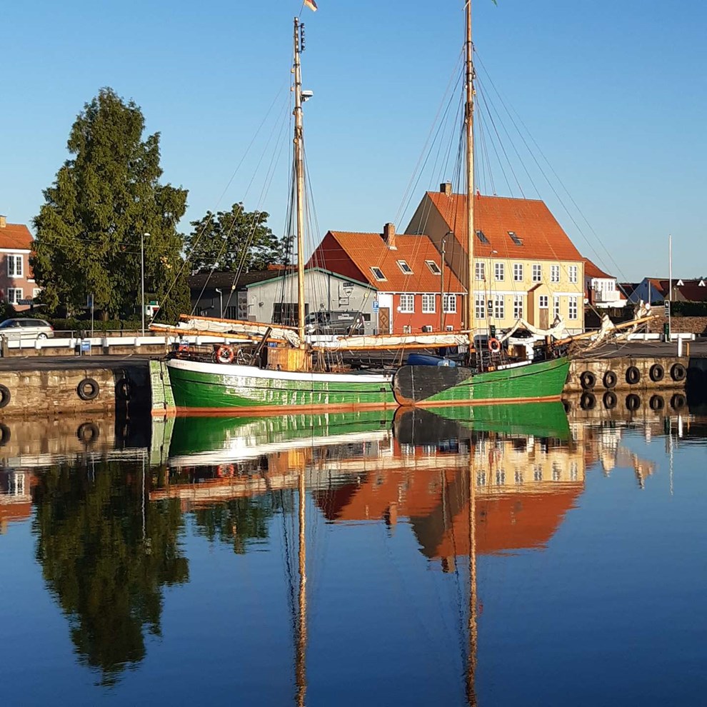 Dagens billede: Smuk sensommermorgen p� Nex� Havn. 