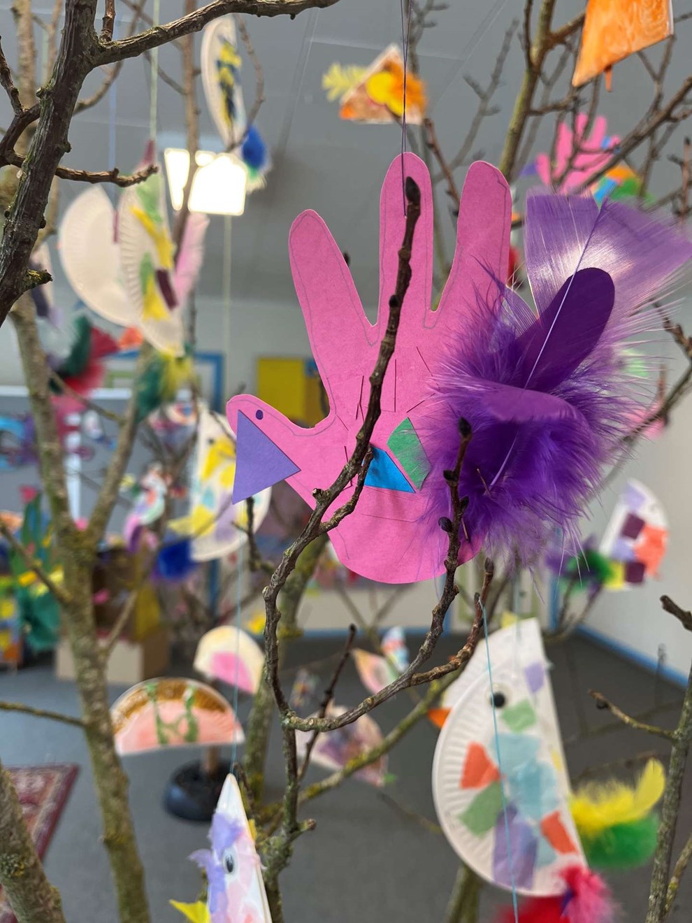 Brn har lavet fugleudstillinger p biblioteker