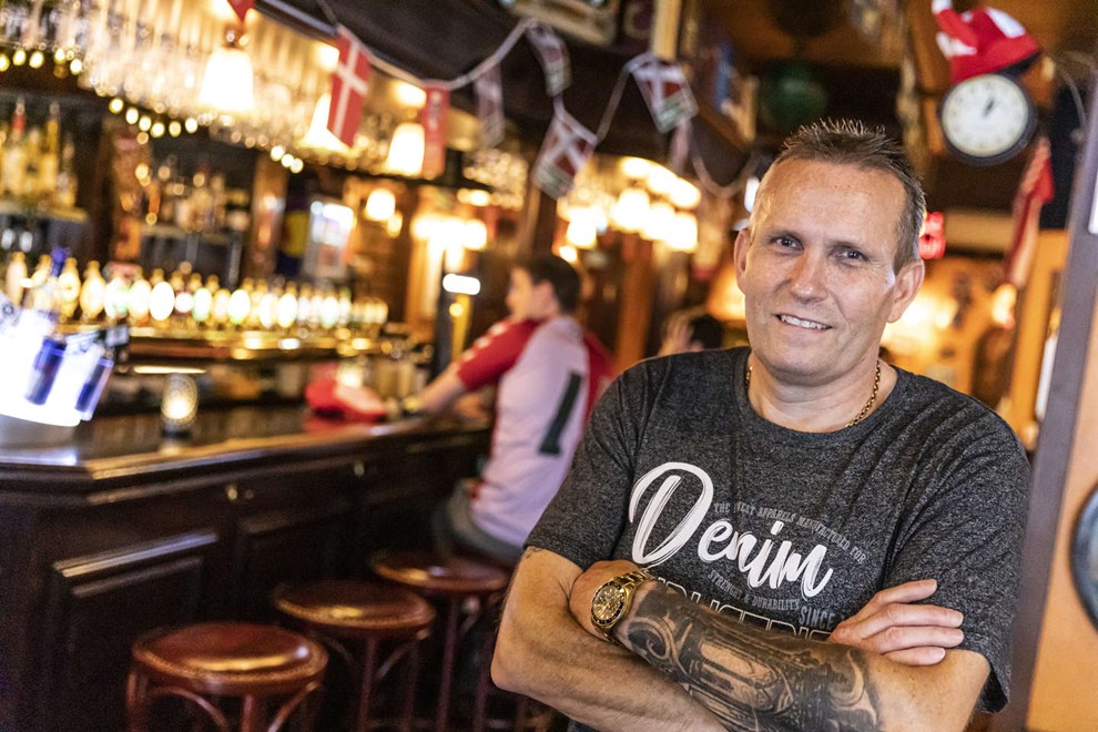 S�lger v�rtshuset, k�ber ny bil  - og s� skal der k�res r�s!