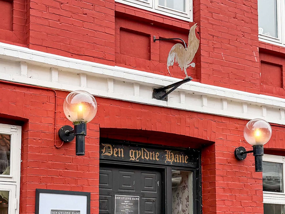 Litter�r smugkro p� v�rtshus i Nex�