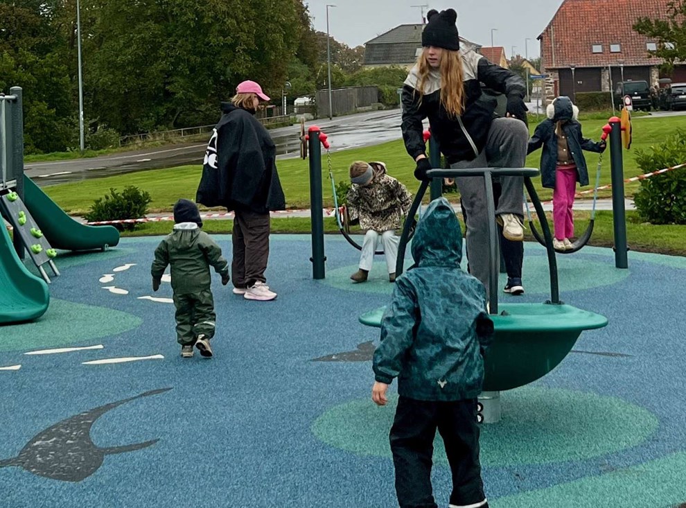 Allinge har fået en ny legeplads: 'Vi tænker, det er et løft til hele området' Allinge har fået en ny legeplads: 'Vi tænker, det er et løft til hele området'