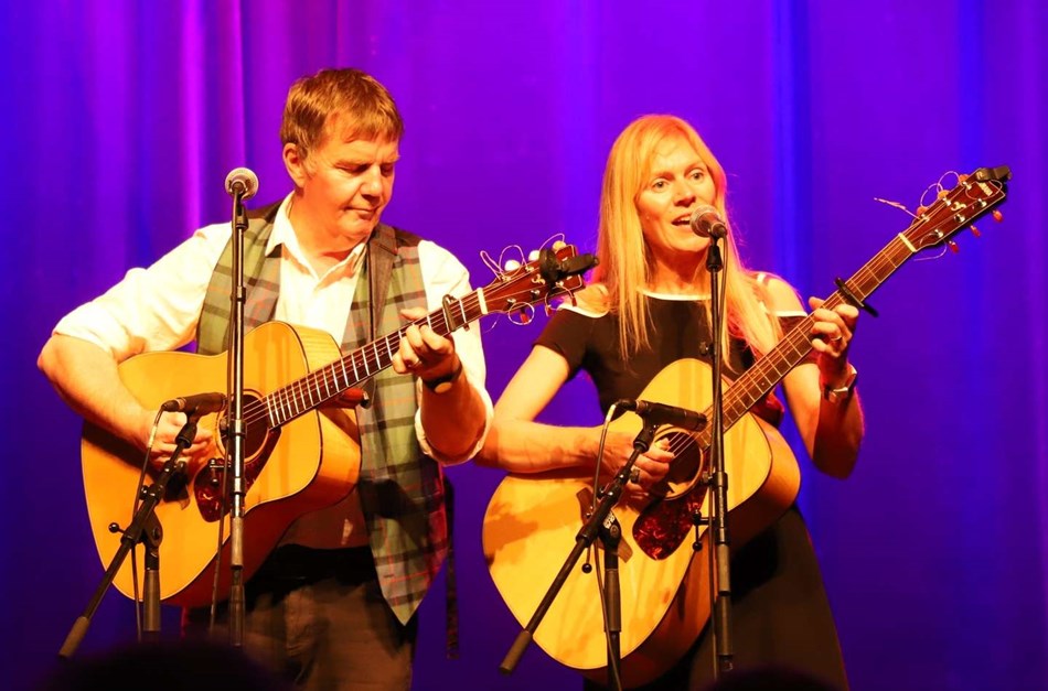 varme, humor og fine fort�llinger