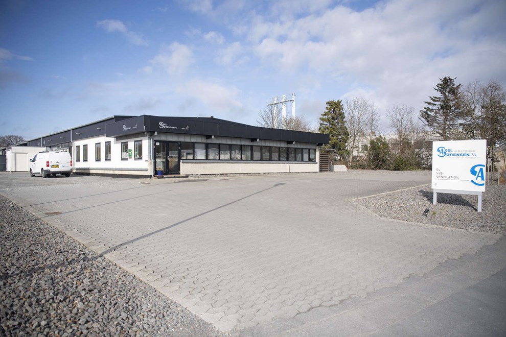 Axel Srensen lukker afdeling