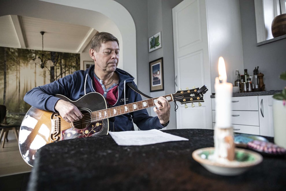 Bjarne Kure underholder i Hasle Bjarne Kure underholder i Hasle