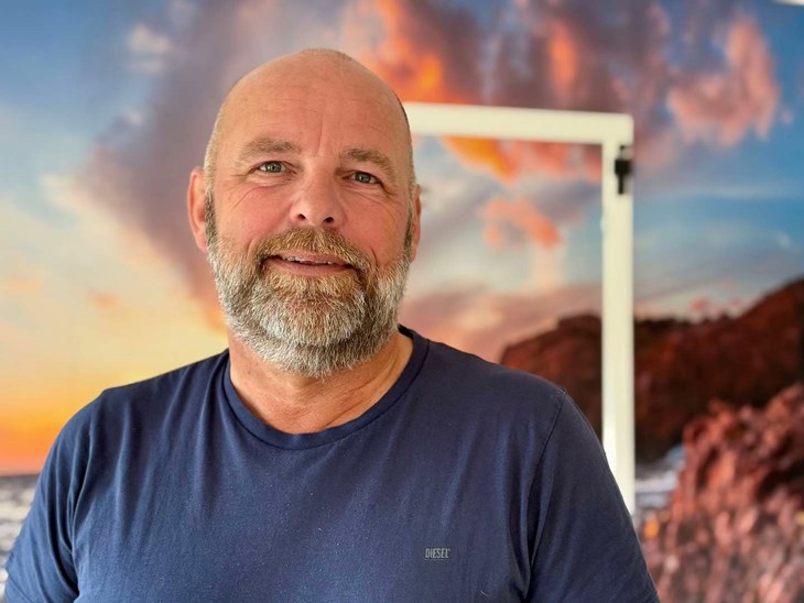 &ndash; Jeg nyder cykelsporten, at spille padel, b&oslash;rn og b&oslash;rneb&oslash;rn, har en dejlig k&aelig;reste. Det er et fantastisk liv, siger Michael Almeborg, der l&oslash;rdag fylder 60 &aring;r. Foto: Holger Larsen