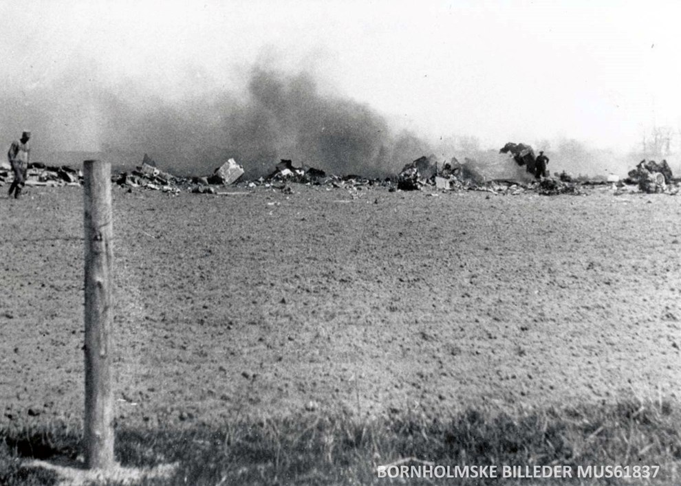 Den ene efter den anden sprang ud med faldskærm Den ene efter den anden sprang ud med faldskærm