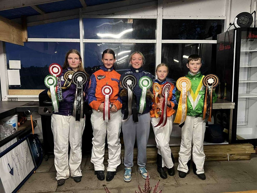 Fem ponysejre i Odense