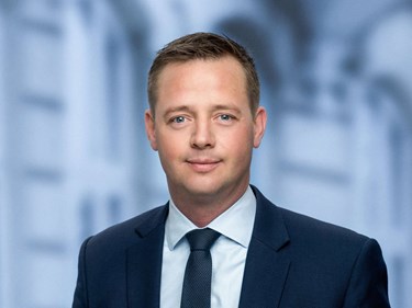 Minister holder igen med løfter