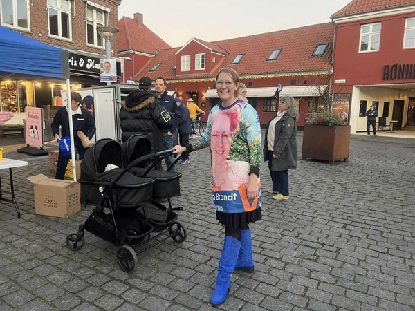 Dagens billede: Ny m�de at f�re valgkamp p�