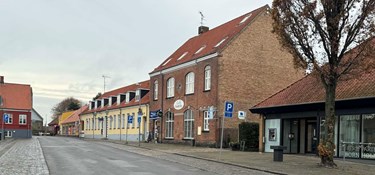 Torv afspærret: Politiet ledte efter spor i Aakirkeby