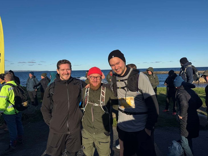 De tre venner Dennis Lindholt, Christian Buchholt og Mathias Gjerrild skal alle ud at g&aring; 45 kilometer. Foto: Frida Flinch 