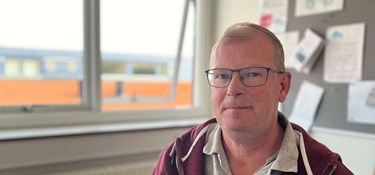 Han besatte sit gymnasium som ung - nu skal han være skoleleder