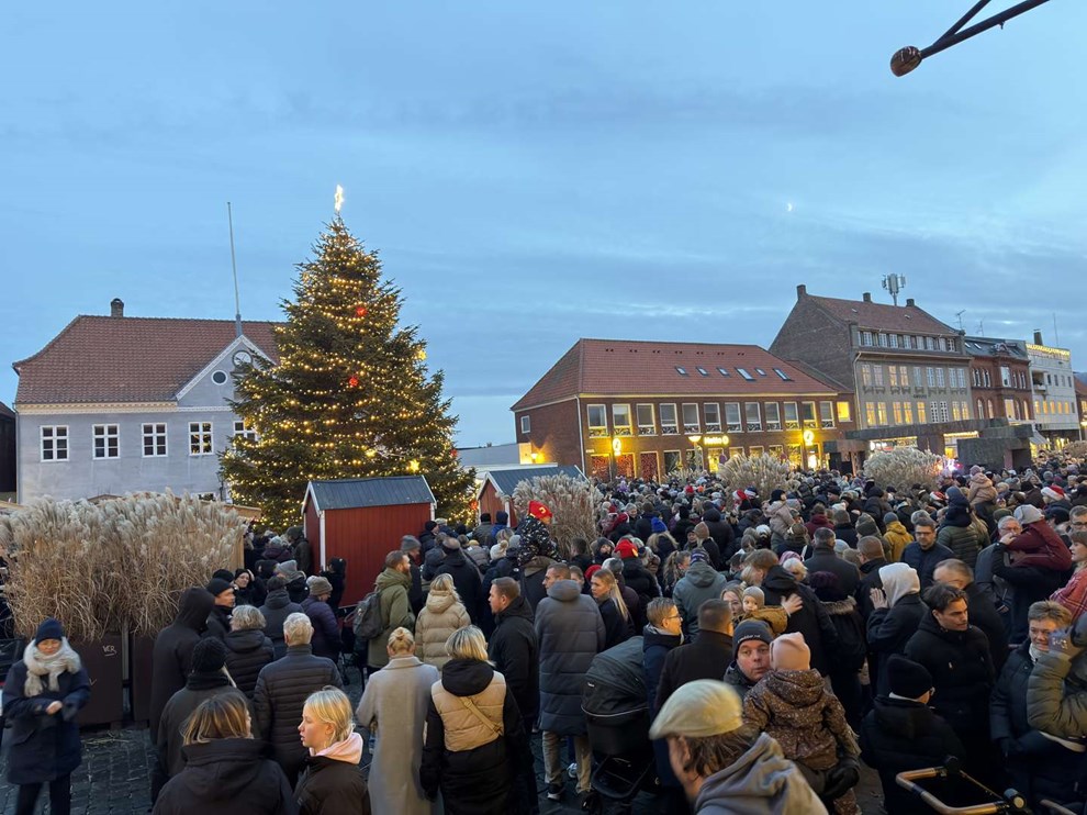 Så blev træet tændt Så blev træet tændt