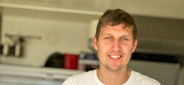 Hans mor fejede det hen. Men der gemte sig en stor hæder til Daniel