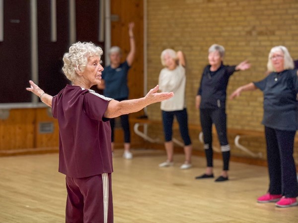 Joan r�rt over donation: 'Troede ikke der fandtes s�dan nogle mennesker'